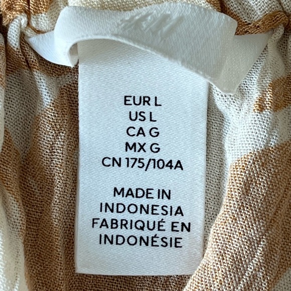 H&M Zebra Print Crop Top Puff Short Sleeves Cream and Tan Sexy Animal Print L - Picture 7 of 10